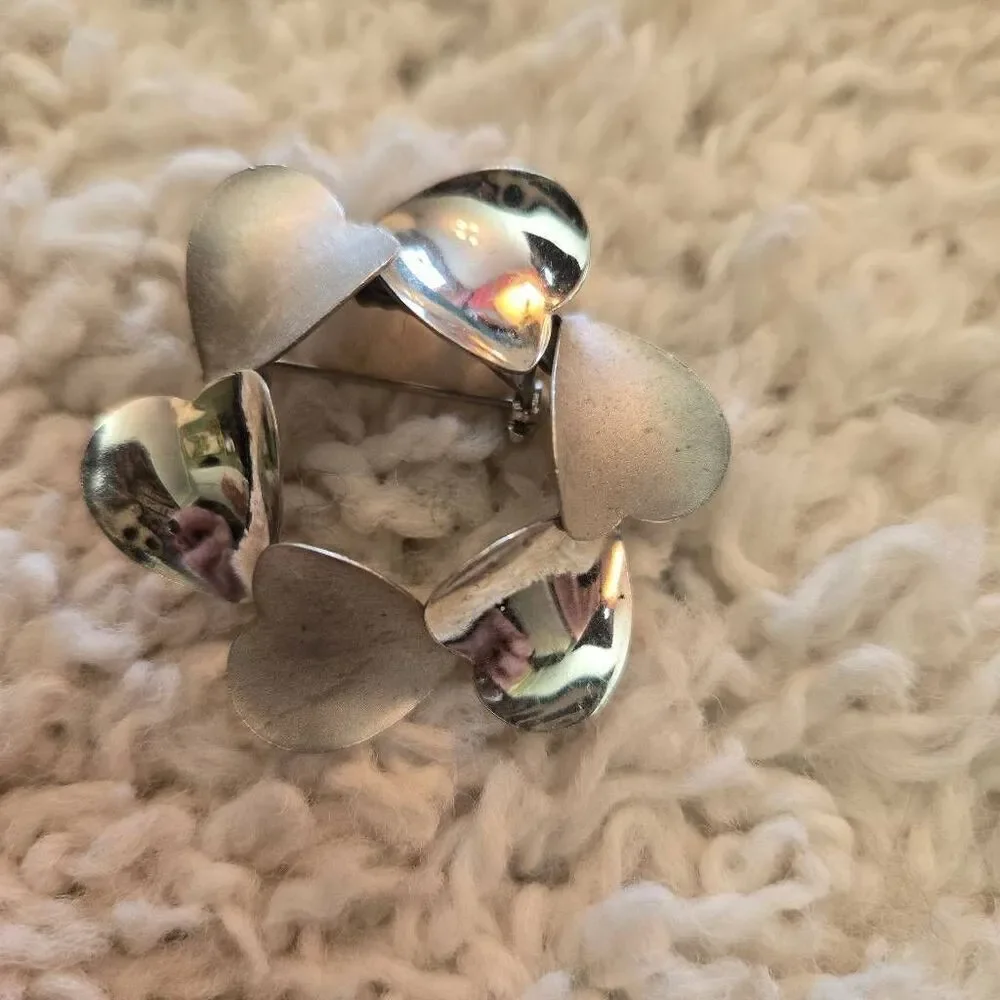 Vintage Silver Wreath made of Hearts Brooch Pin